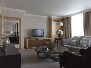 Отель The Westbury Hotel Дублин Luxury Suite Four Poster-2